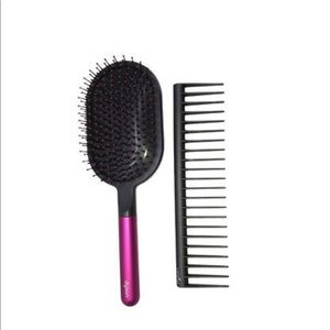 Dyson Hair Brush and Comb